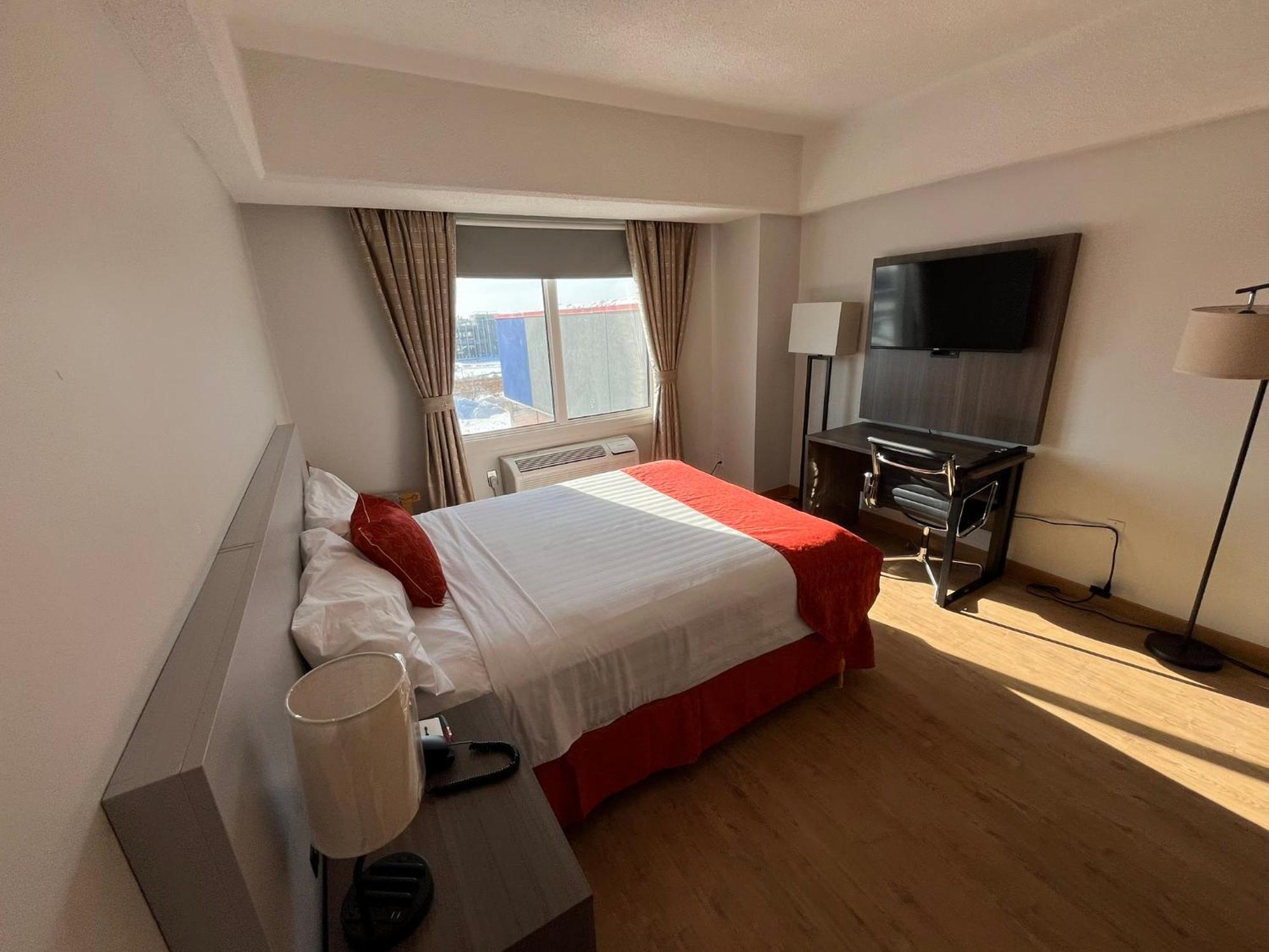 Queen Room